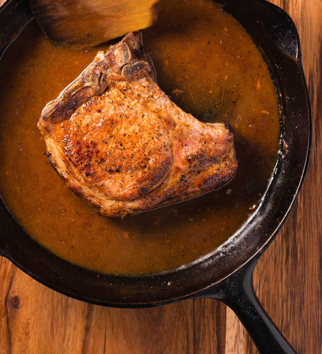 Stovetop to Oven: Perfect Pan-Fried Pork Chops with Chipotle Gravy